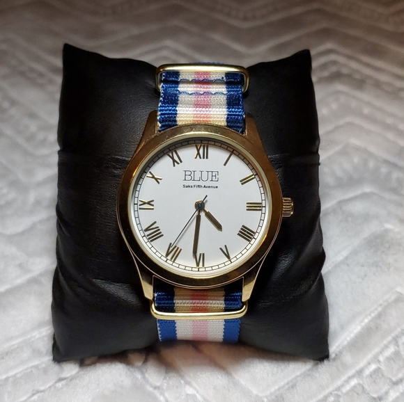 Saks Fifth Avenue Accessories - Saks Fifth Avenue watch